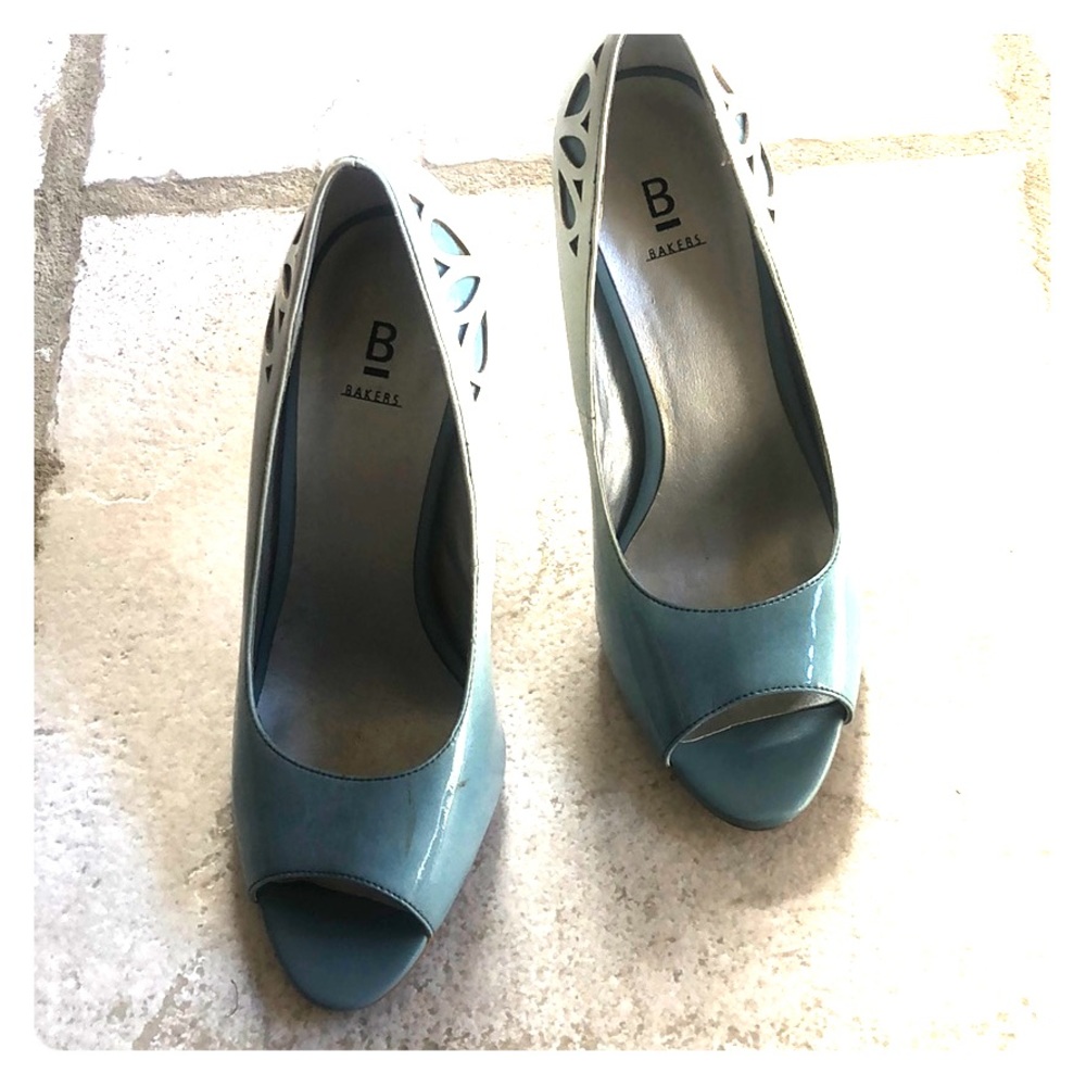 Heels bakers Sz 6